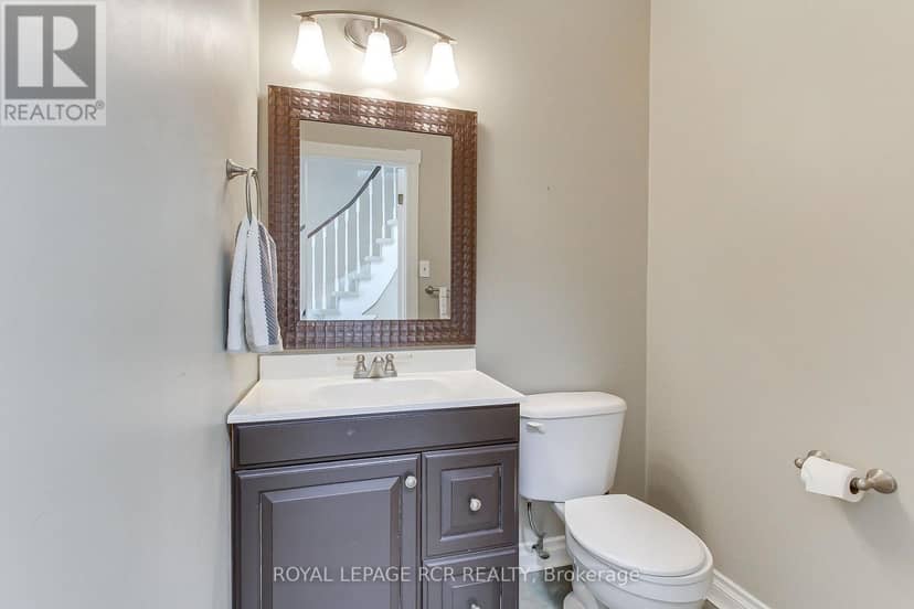 43 Crown Crescent — photo 21 of 40