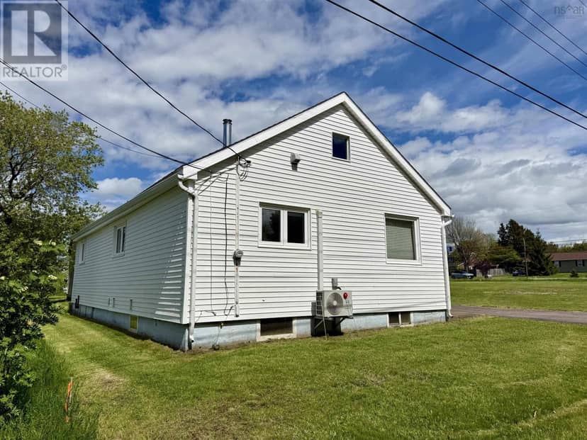 8 Standish Street — photo 3 of 40