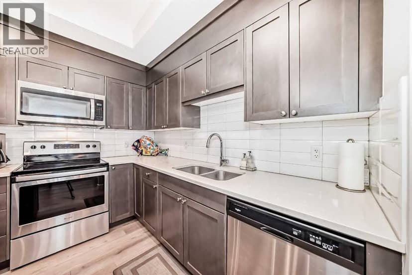 402, 30 Shawnee Common SW, Calgary