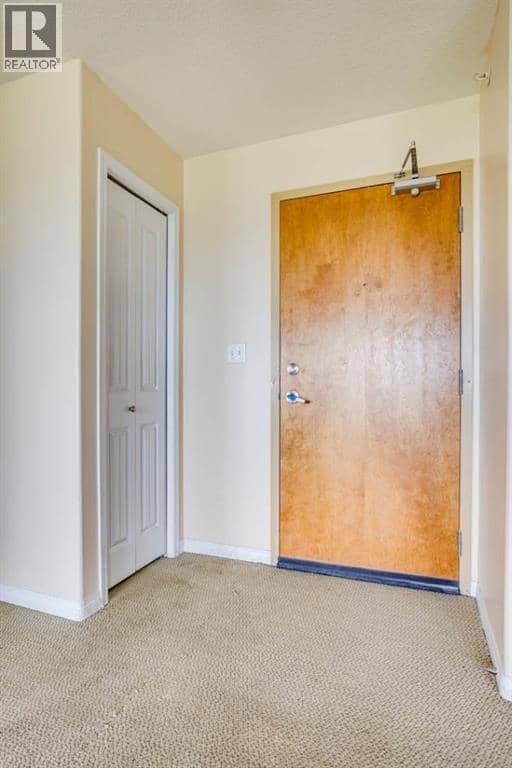 404, 248B Grosbeak Way, Fort McMurray, photo 2