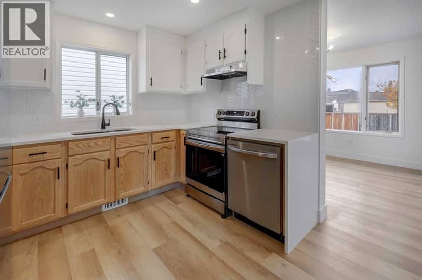 826 Coventry Drive NE, Calgary, photo 3