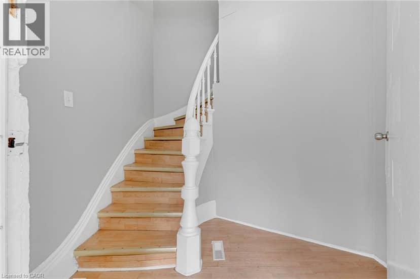 211 WENTWORTH Street N, Hamilton, photo 5