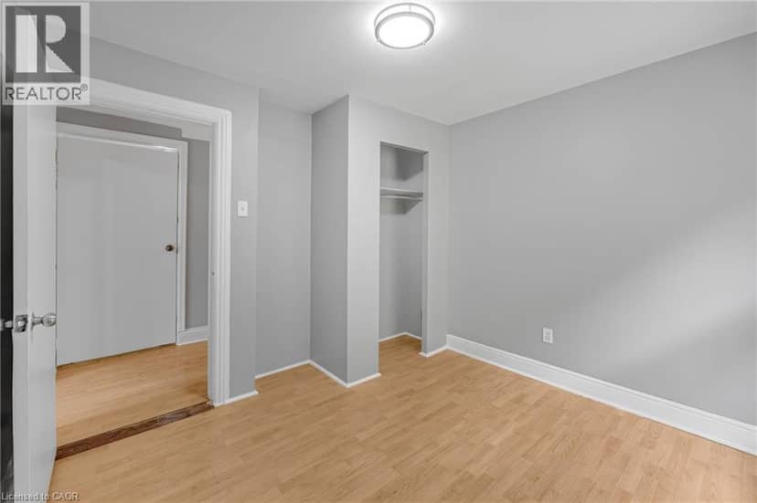 211 WENTWORTH Street N — photo 10 of 40