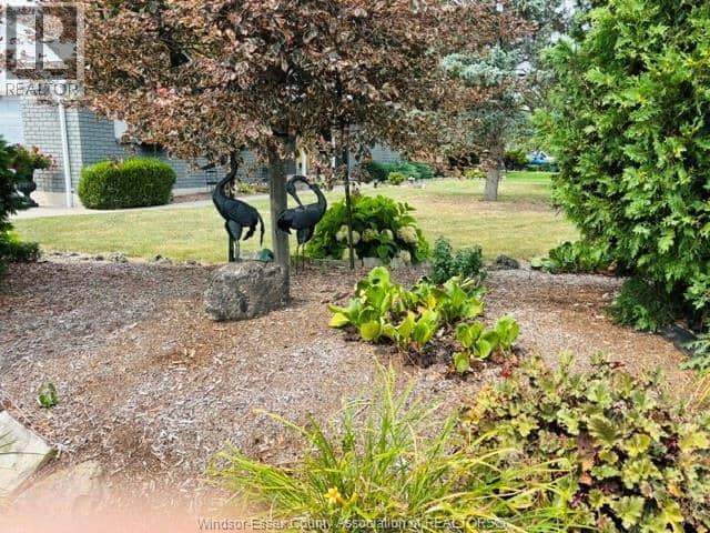 8285 Malden Road — photo 3 of 40