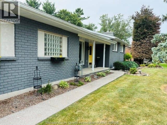 8285 Malden Road — photo 6 of 40
