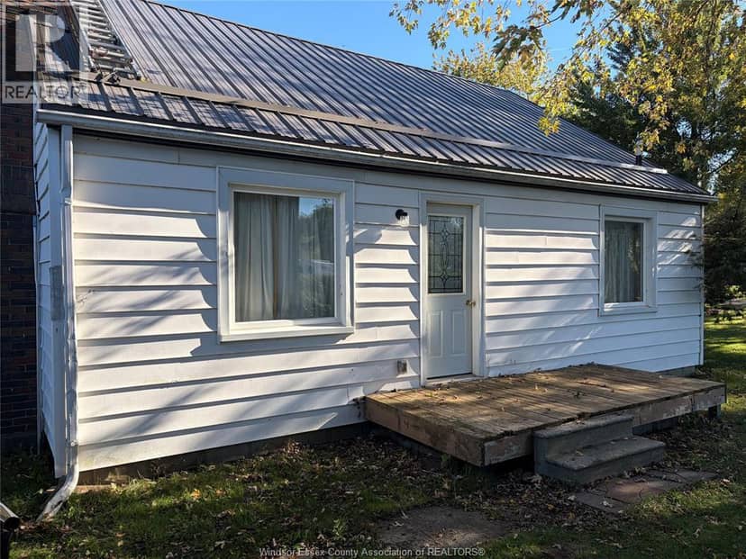 6104 Malden Road, Tecumseh, photo 2