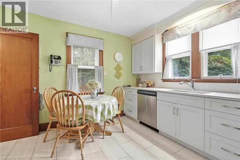 240 CANBORO Road — photo 9 of 22