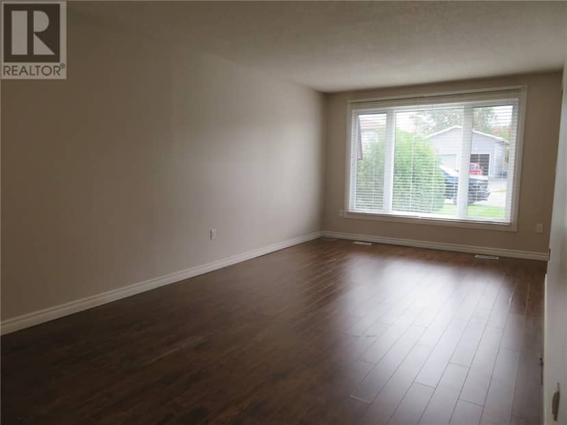 880 Woodbine Avenue — photo 5 of 24