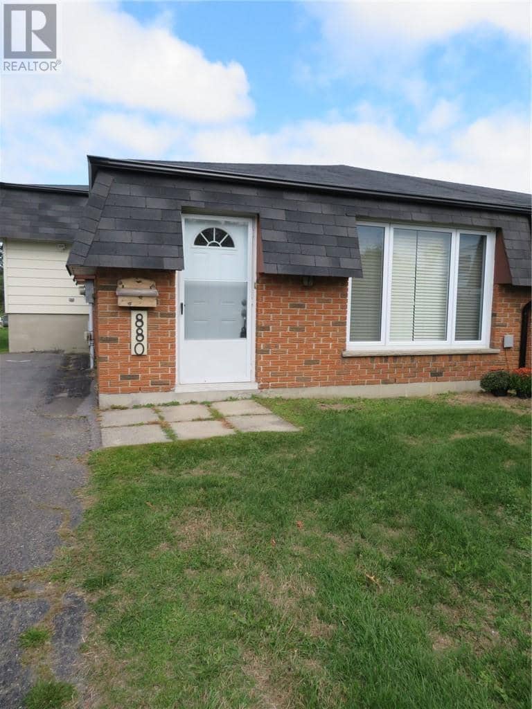 880 Woodbine Avenue — photo 2 of 24