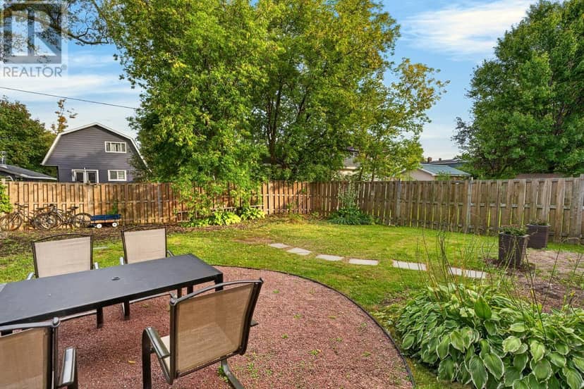 134 Bishops CT — photo 5 of 40