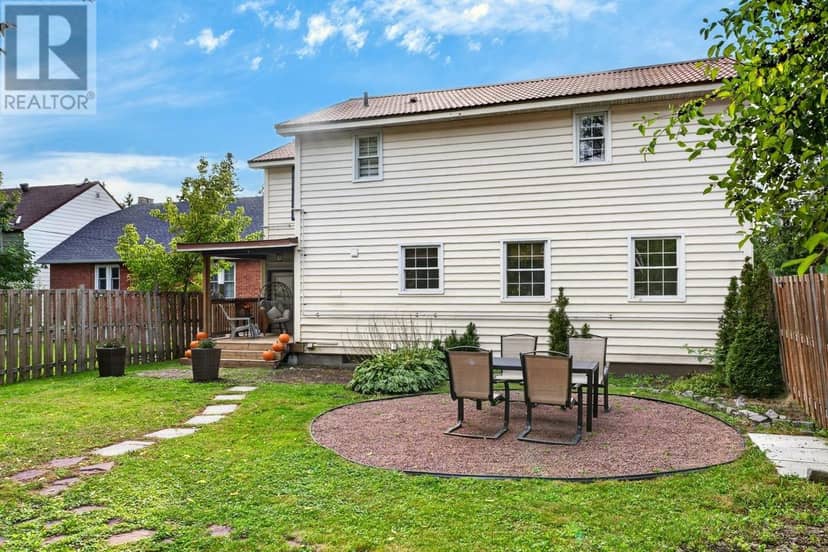 134 Bishops CT — photo 7 of 40