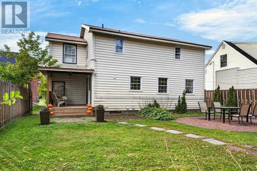 134 Bishops CT — photo 9 of 40