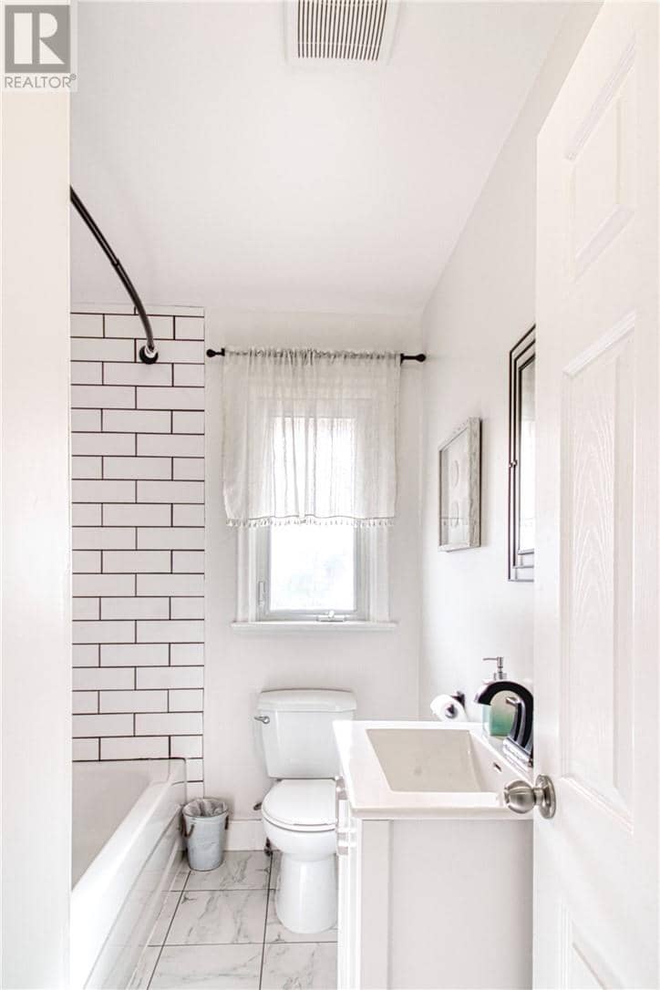51 Mackenzie Street — photo 17 of 35