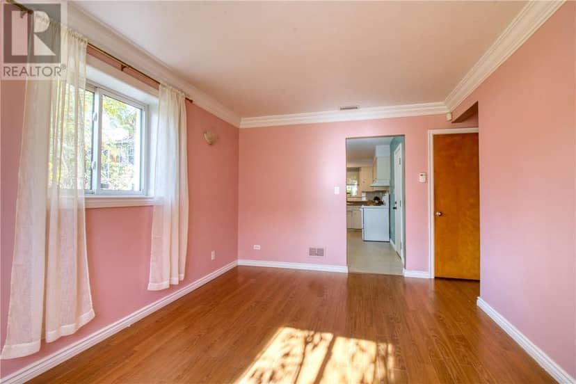 51 Mackenzie Street — photo 21 of 35