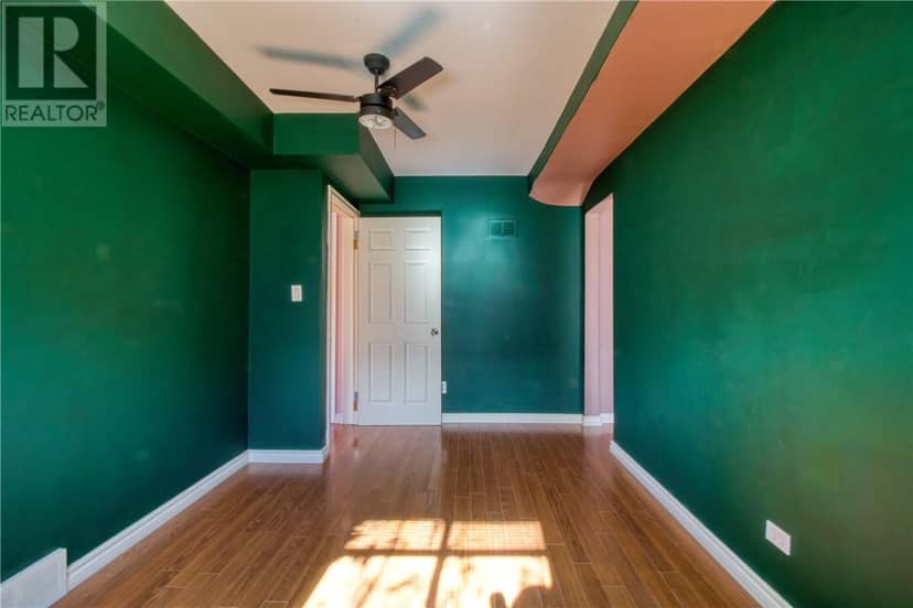 51 Mackenzie Street — photo 29 of 35