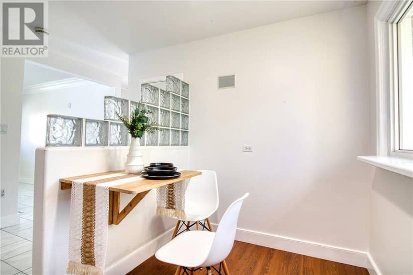 51 Mackenzie Street — photo 9 of 35