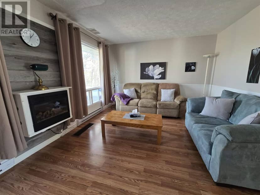 8 Bailey LN — photo 12 of 30