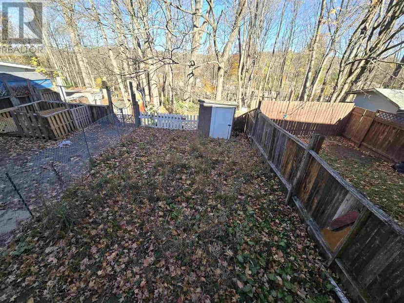 8 Bailey LN — photo 29 of 30