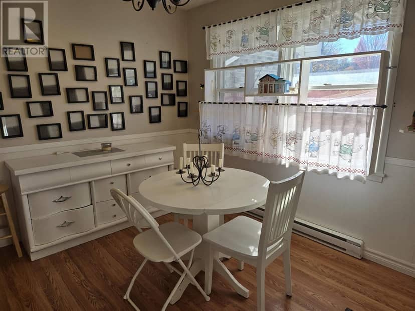 8 Bailey LN — photo 6 of 30