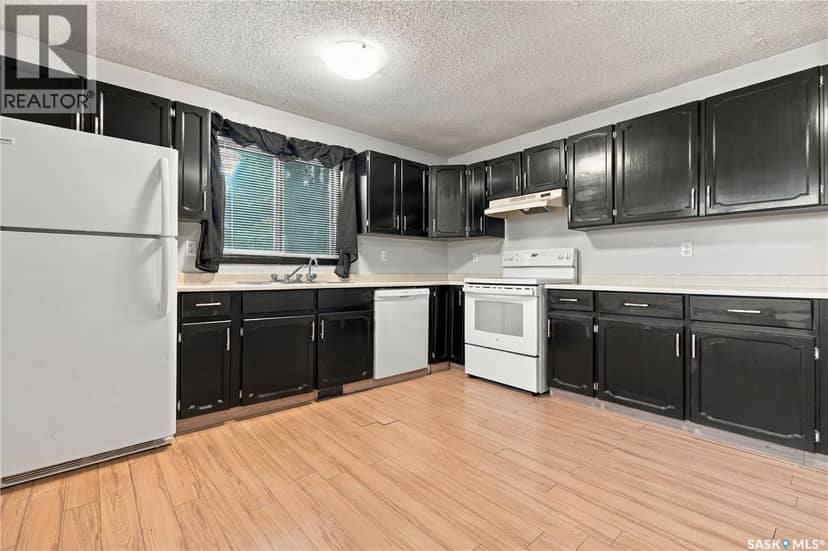 5907 Hague CRESCENT — photo 11 of 40