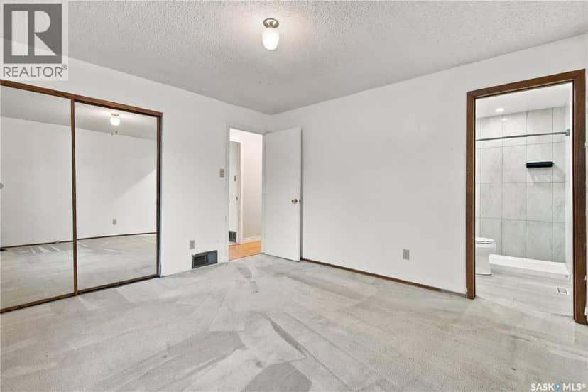 5907 Hague CRESCENT — photo 25 of 40