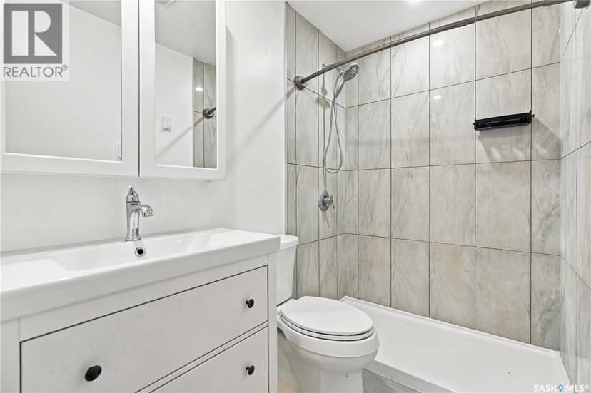 5907 Hague CRESCENT — photo 26 of 40