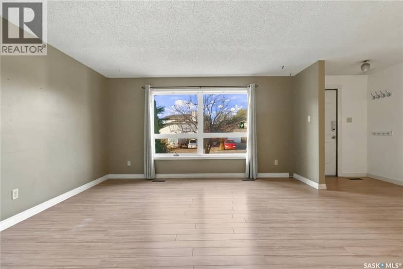 5907 Hague CRESCENT — photo 5 of 40