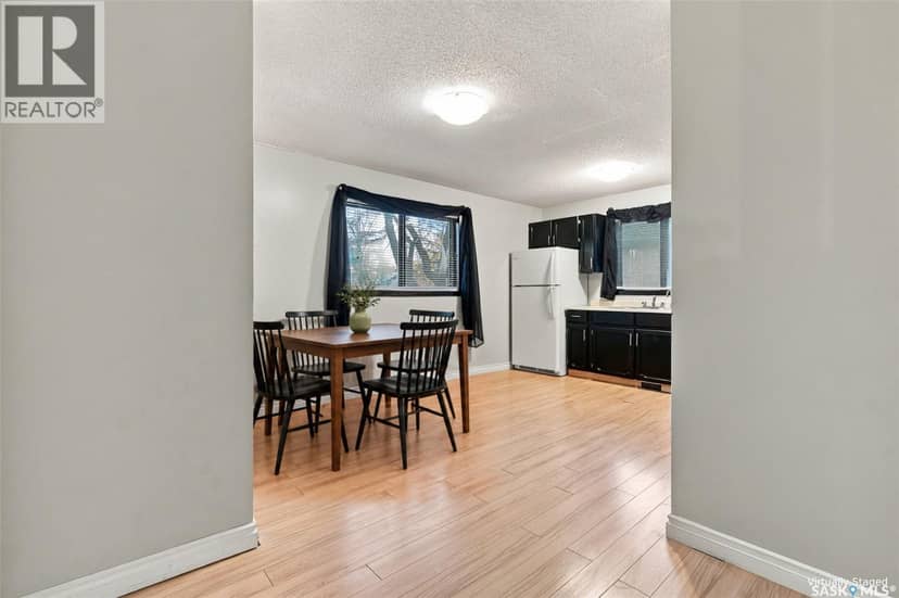 5907 Hague CRESCENT — photo 7 of 40