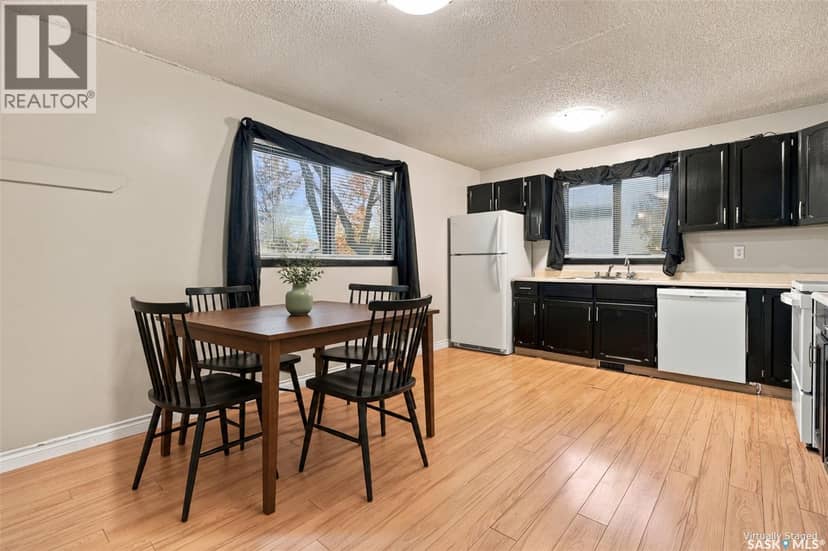 5907 Hague CRESCENT — photo 8 of 40