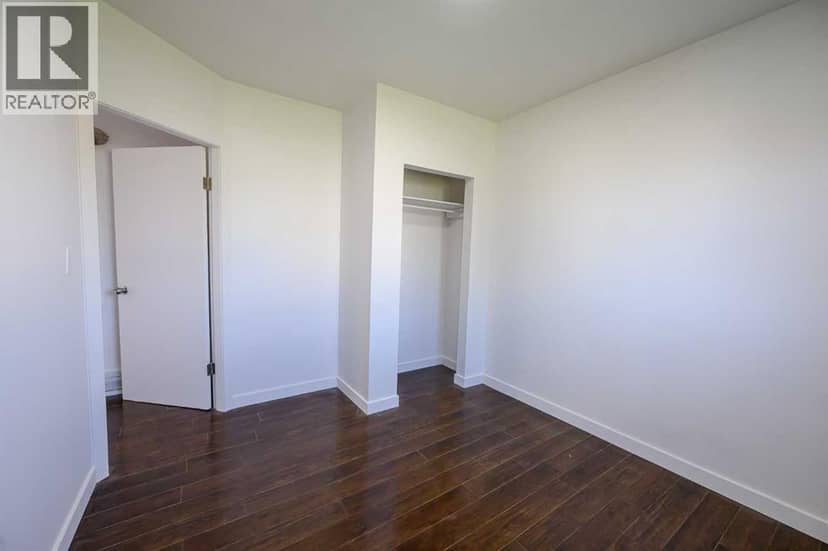 10024 103 Avenue — photo 11 of 24