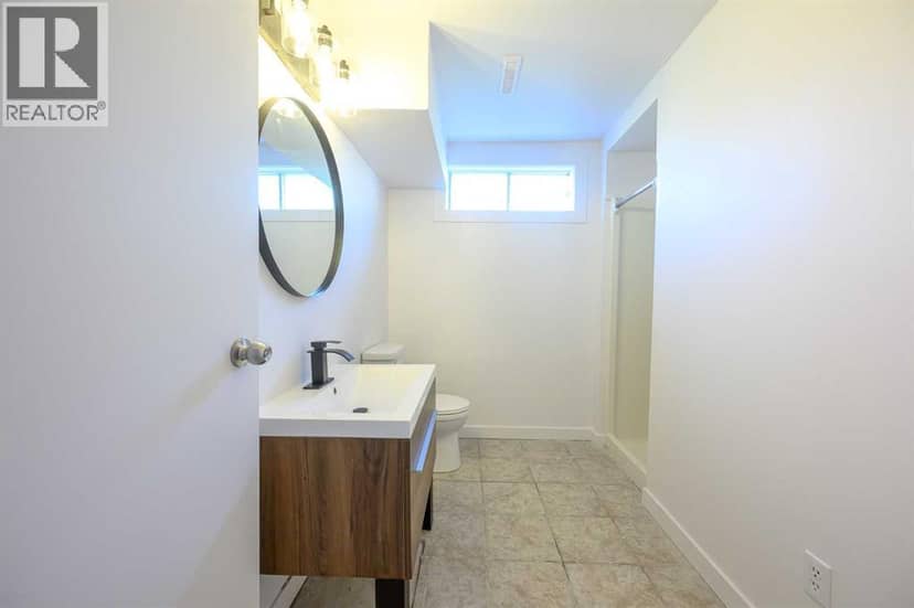 10024 103 Avenue — photo 20 of 24