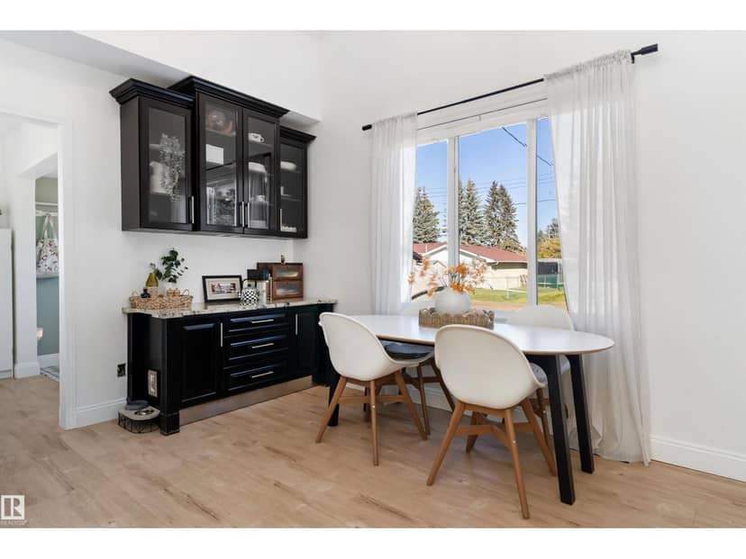 5016 52 AV — photo 16 of 40
