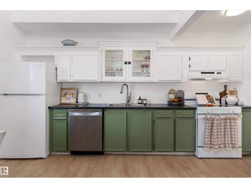 5016 52 AV — photo 18 of 40