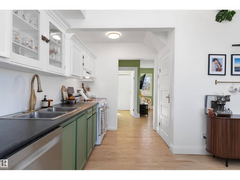 5016 52 AV — photo 19 of 40