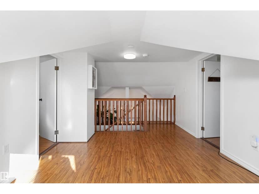 5016 52 AV — photo 32 of 40