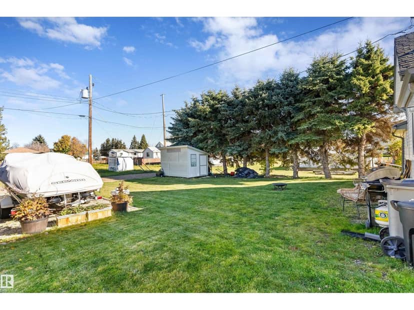 5016 52 AV — photo 36 of 40