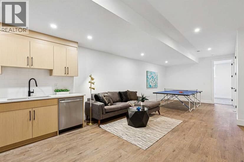1527 29 Avenue SW — photo 38 of 40