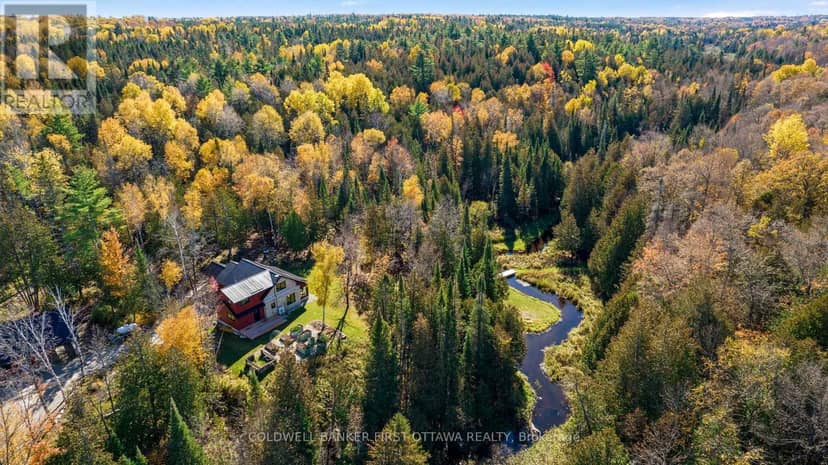 543 French Line Road, Lanark Highlands
