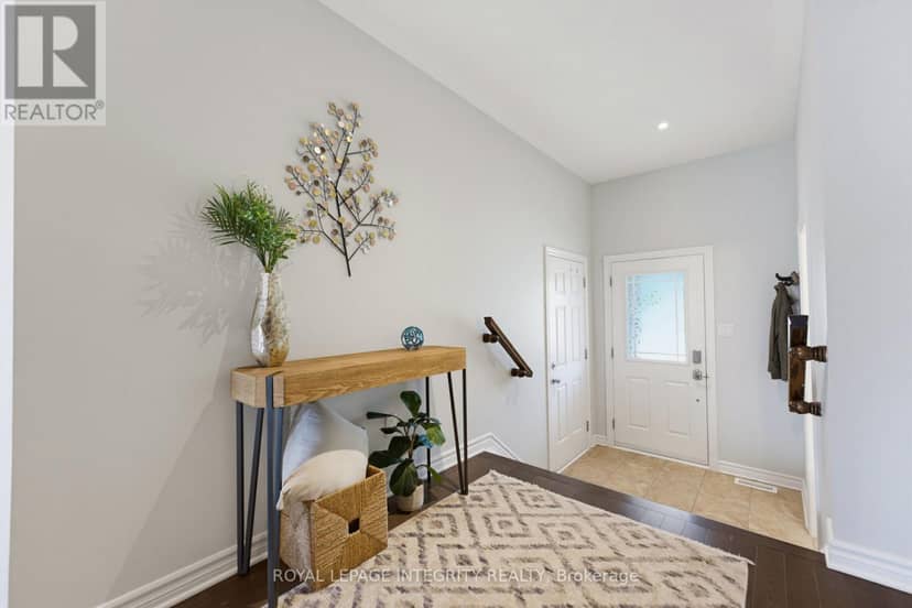 173 Silvermoon Crescent — photo 6 of 40