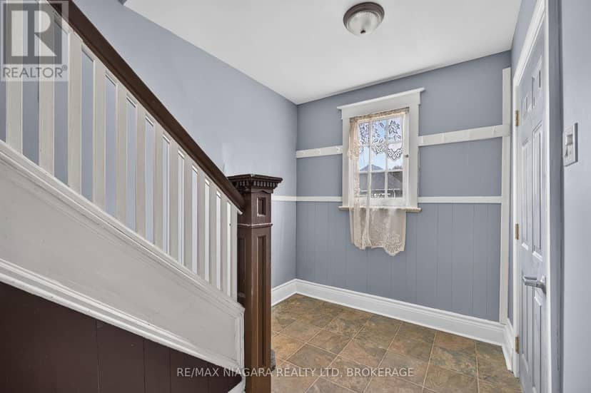 44 Lowell Avenue — photo 14 of 36