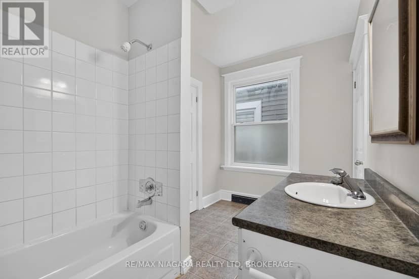 44 Lowell Avenue — photo 18 of 36