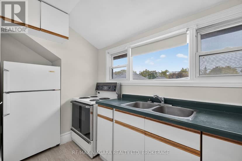 44 Lowell Avenue — photo 31 of 36