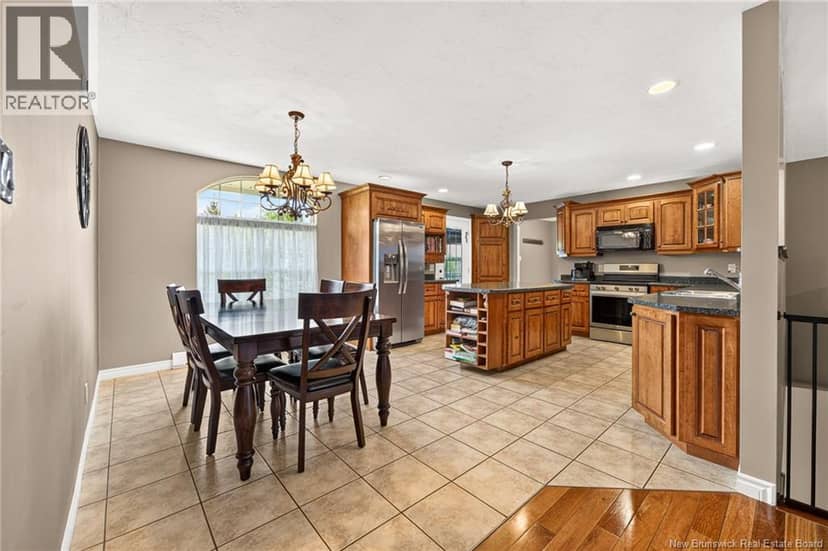 6 Chad Crescent — photo 15 of 40