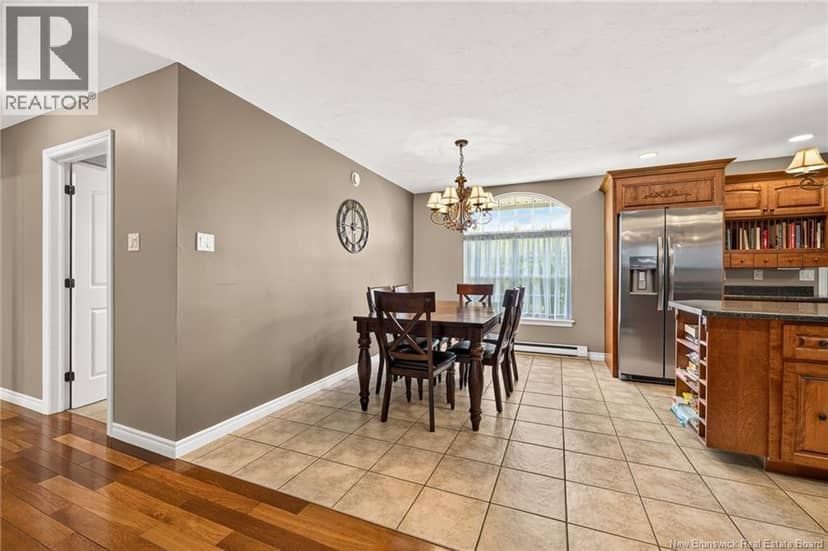 6 Chad Crescent — photo 16 of 40