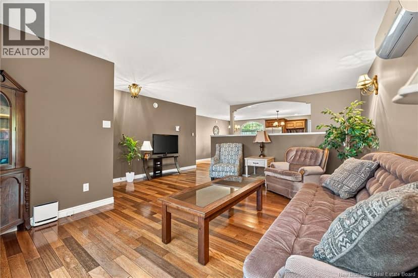 6 Chad Crescent — photo 21 of 40