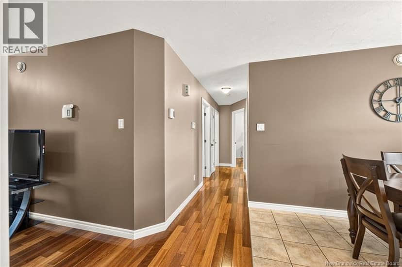 6 Chad Crescent — photo 22 of 40