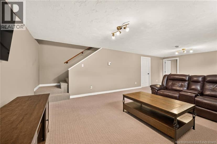 6 Chad Crescent — photo 37 of 40