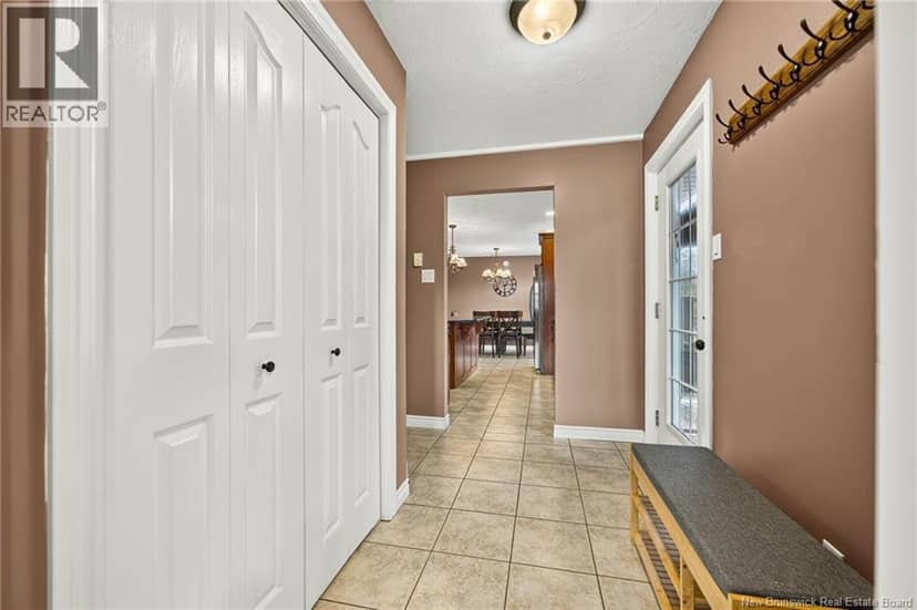 6 Chad Crescent — photo 9 of 40