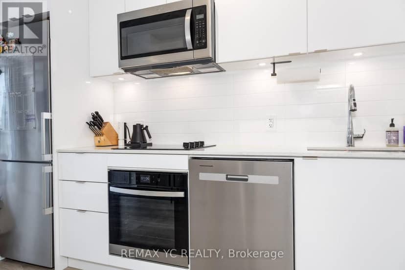 1464 - 135 Lower Sherbourne Street — photo 11 of 39