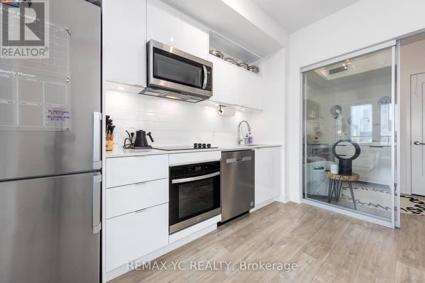 1464 - 135 Lower Sherbourne Street — photo 9 of 39